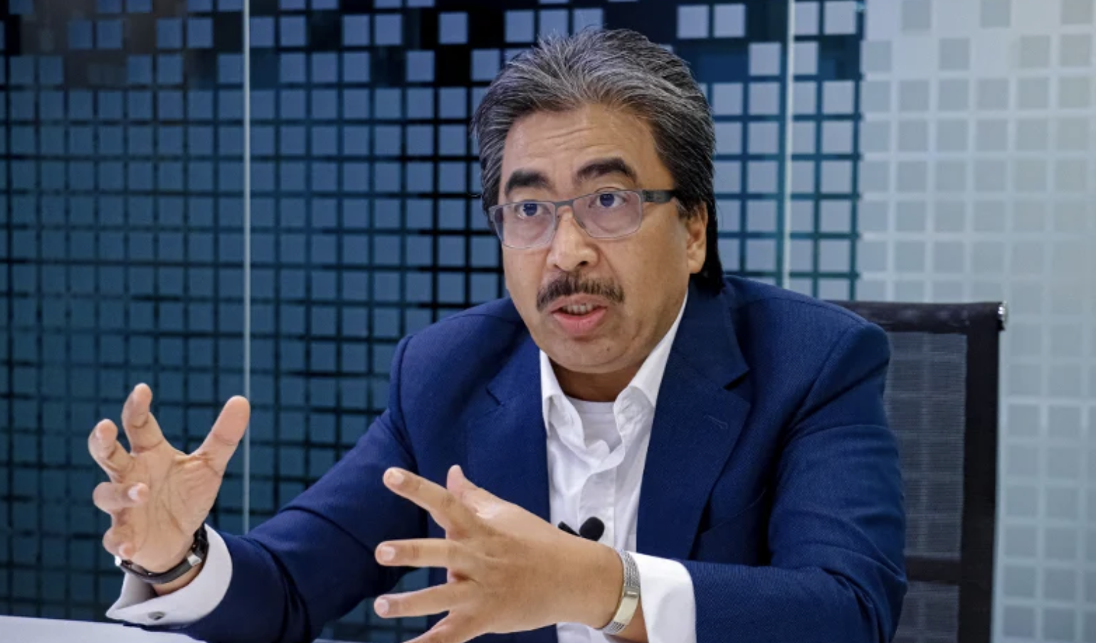 Rombak industri sawit supaya terus mapan – Johari