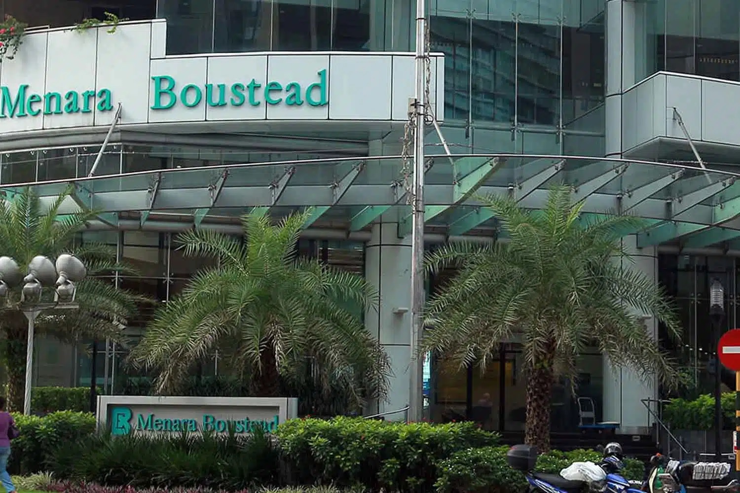 Saham Boustead melonjak naik lebih 30 peratus