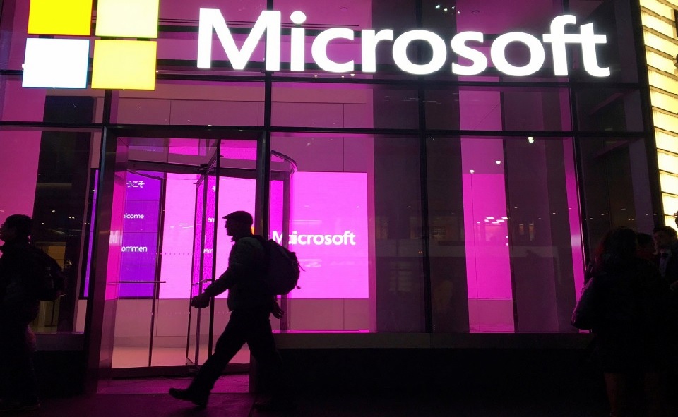 Microsoft labur berbilion dolar dalam OpenAI