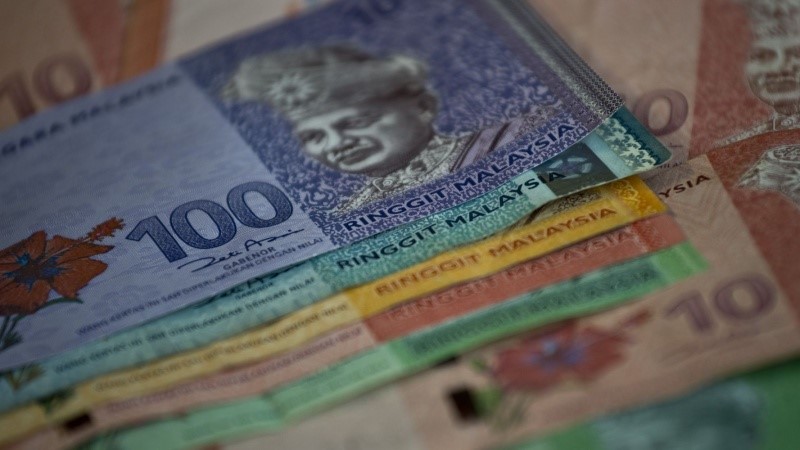 Ringgit terus meningkat berbanding dolar AS pada sesei pembukaan dagangan