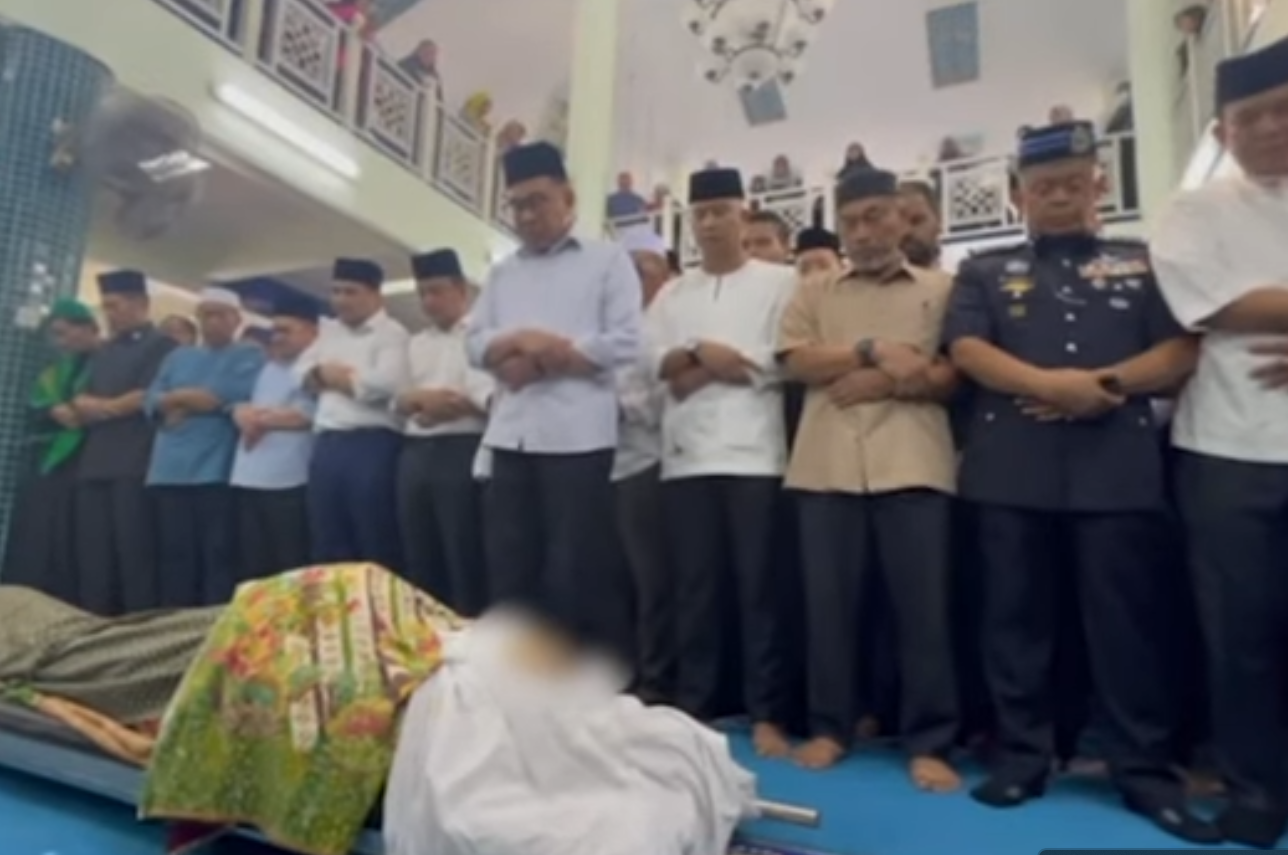 Anwar imamkan solat jenazah Salahuddin