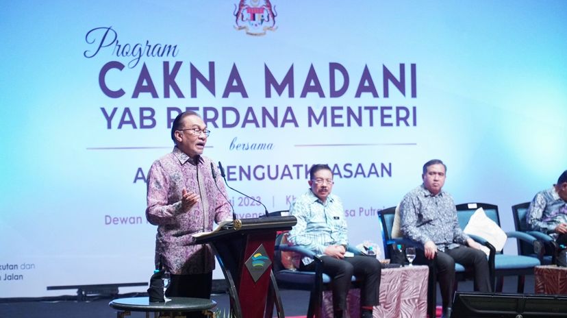 Hutang Felda: Anwar tuntut Muhyiddin mohon maaf selepas kemuka bukti
