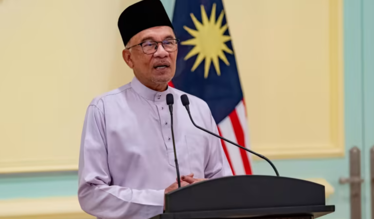 PM beri jaminan fi kod QR tidak bebankan golongan bawahan