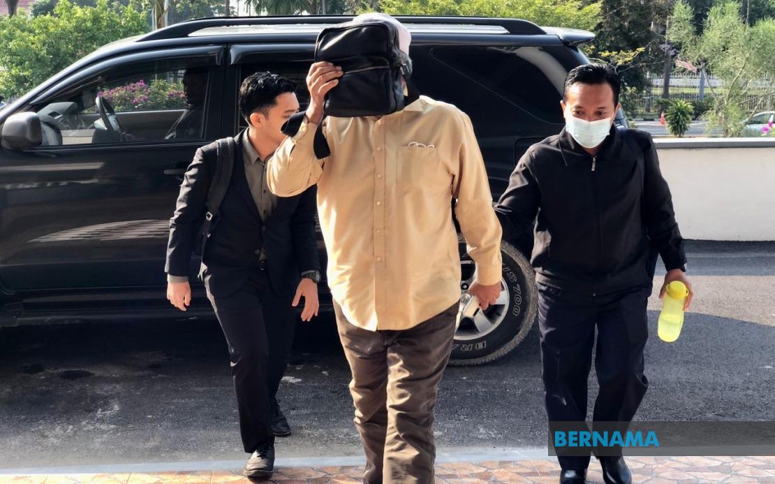 Bekas CEO anak syarikat milik kerajaan negeri didakwa salah guna kuasa lantik anak jadi Pegawai Kewangan